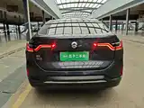 Фото 6 - NIO EC6