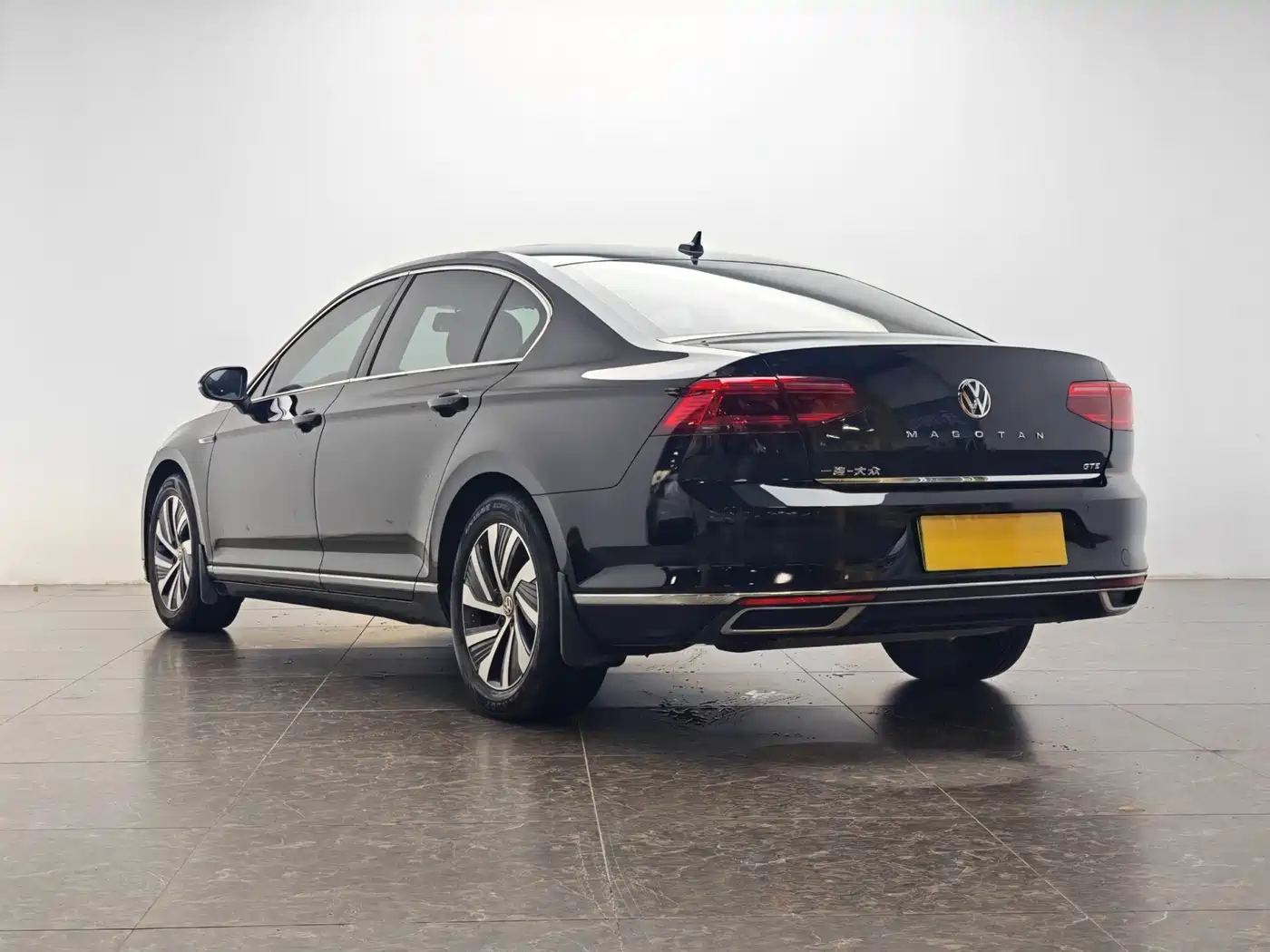 Volkswagen Magotan GTE Plug-in Hybrid 2020 GTE Luxury фото 4