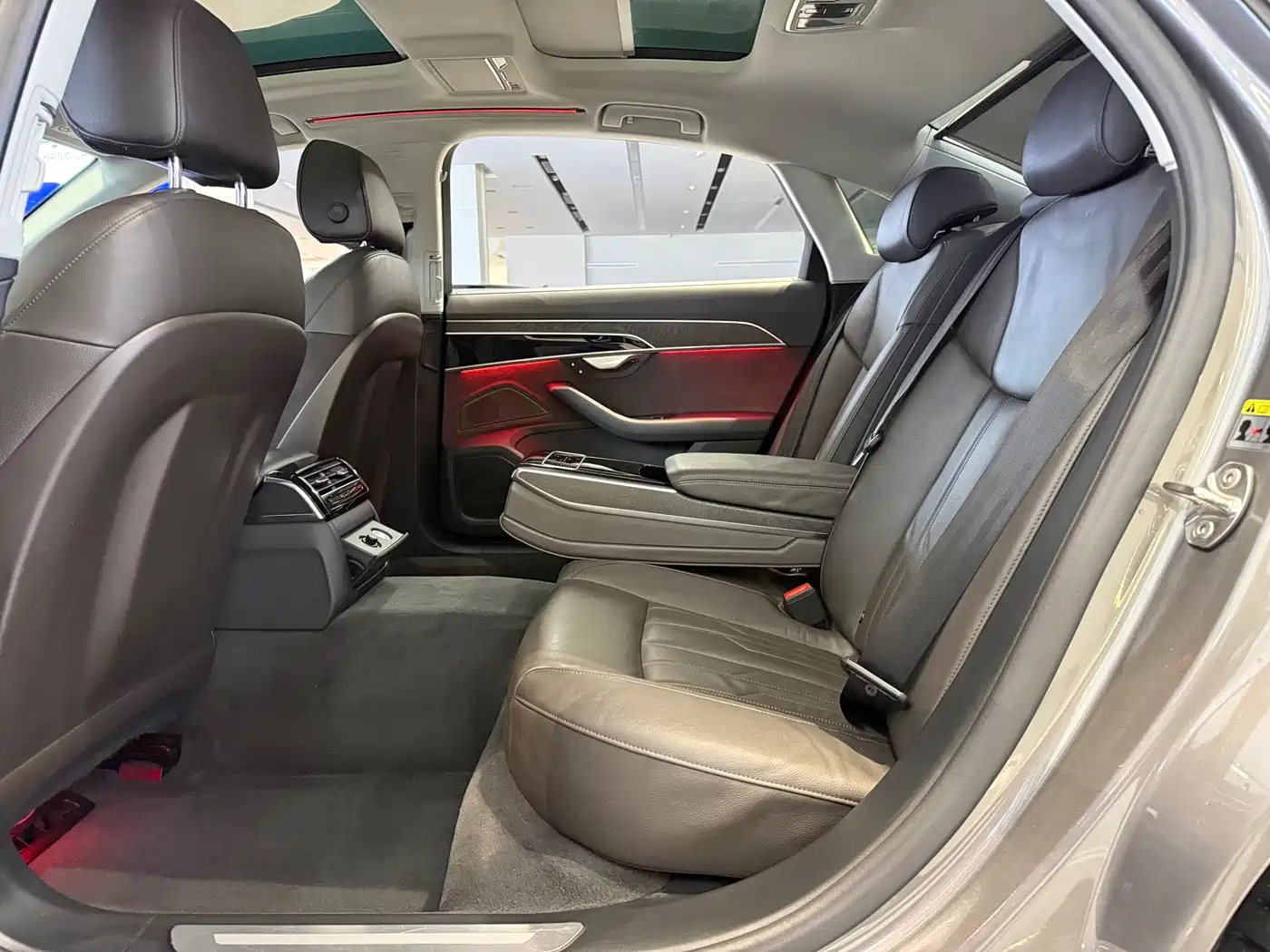 Audi A8 2018 A8L 55 TFSI quattro Launch Premium фото 11