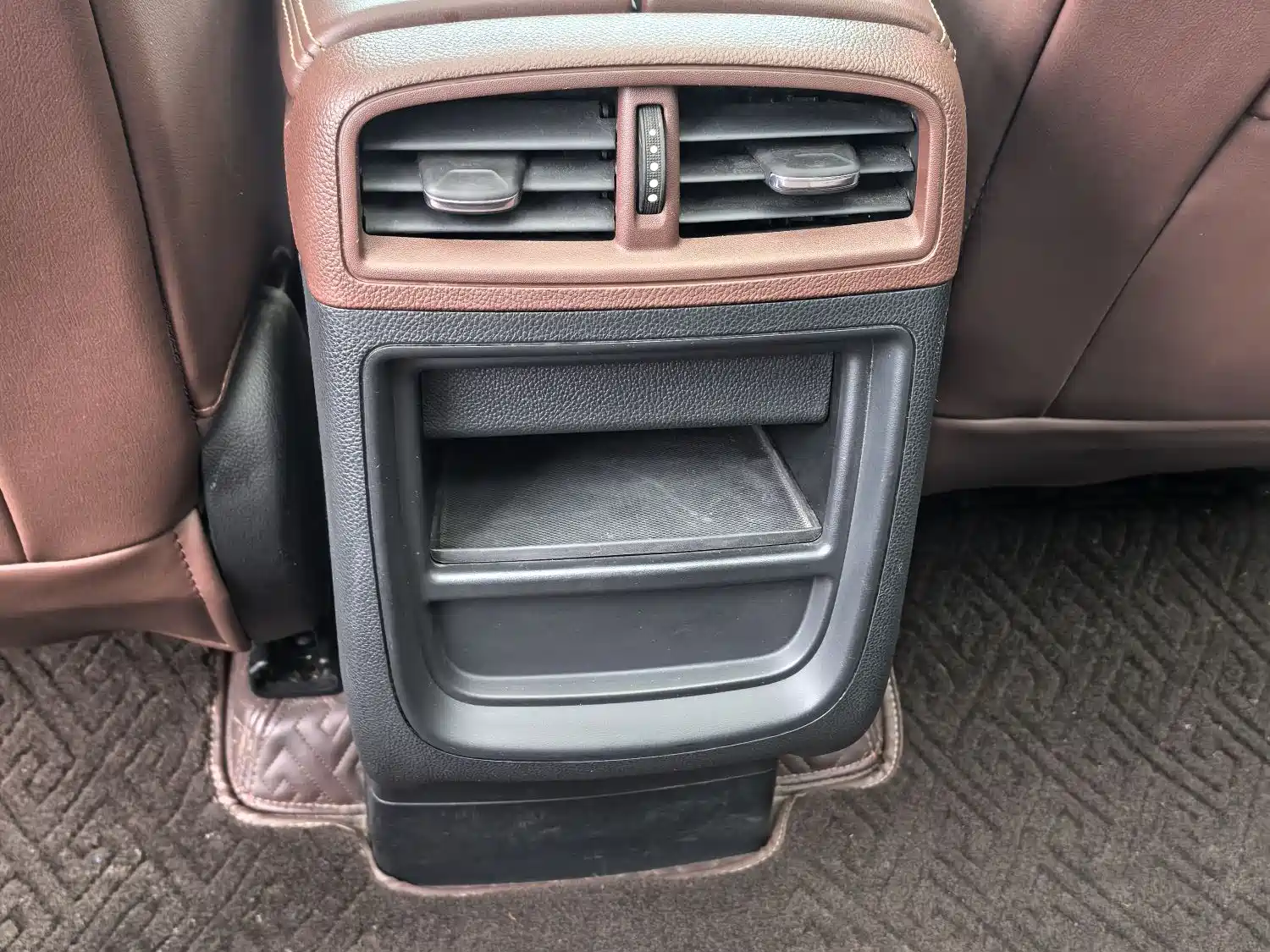 Фото 13 - Buick Envision Plus