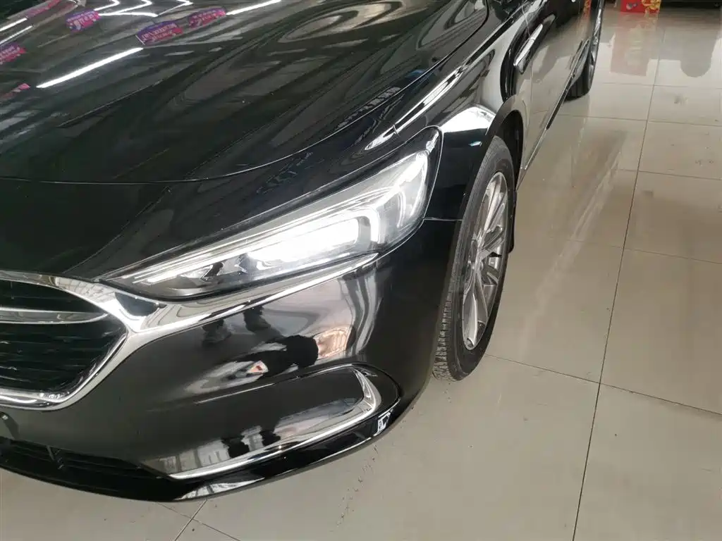 BUICK LACROSSE