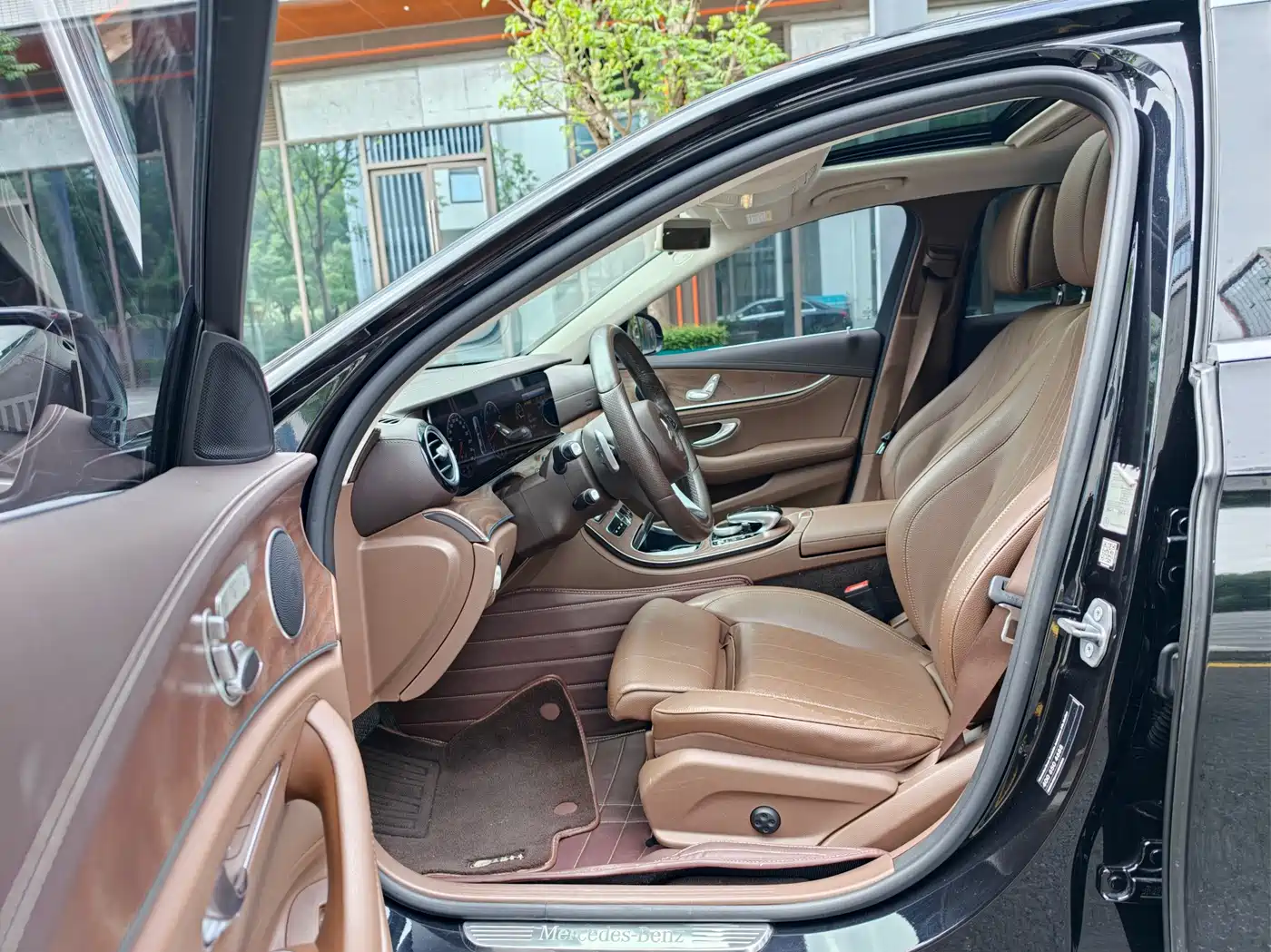 Mercedes-Benz E-Class 2018 Facelift E 200 L фото 5