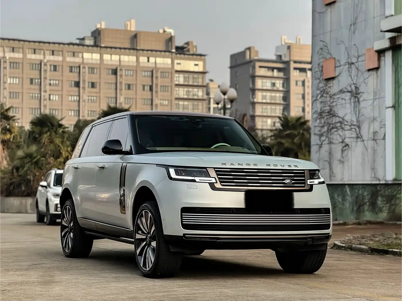 LAND ROVER RANGE ROVER