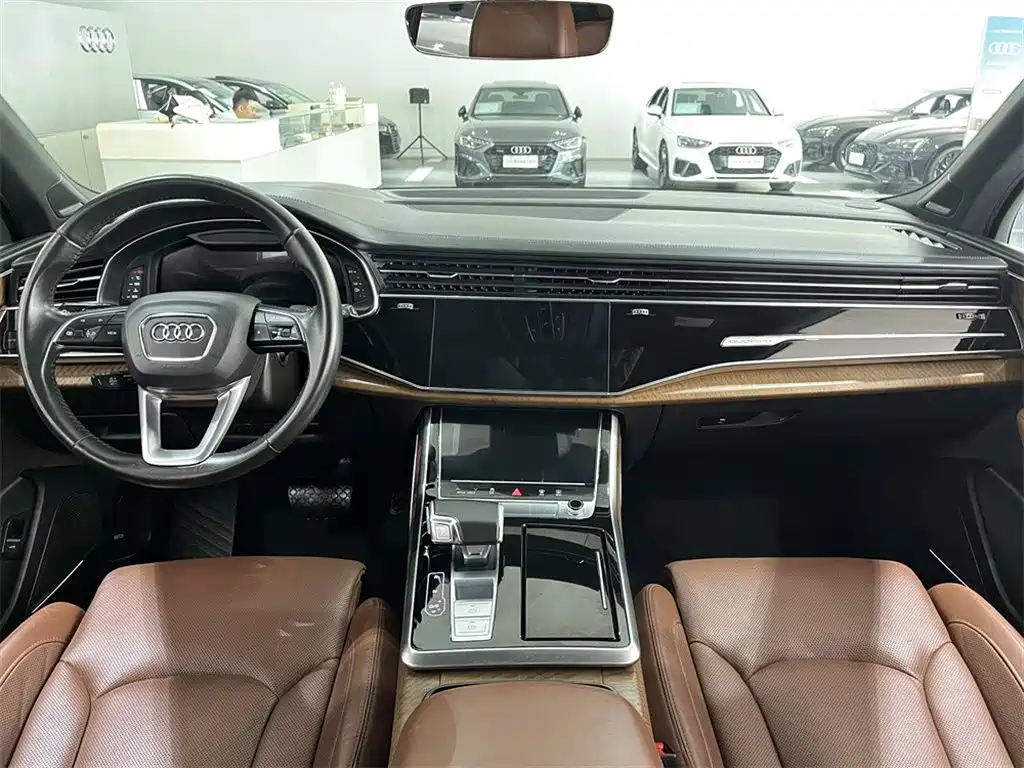 Photo 6 - Audi Q7
