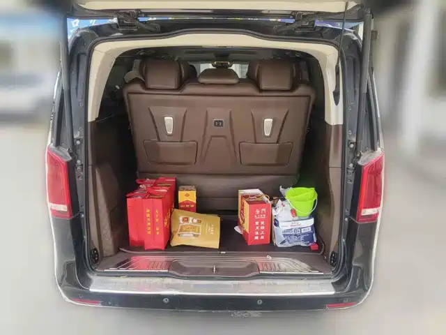 Mercedes-Benz V-Class 2022 V 260 L Long Wheelbase Prestige Edition — фото 5