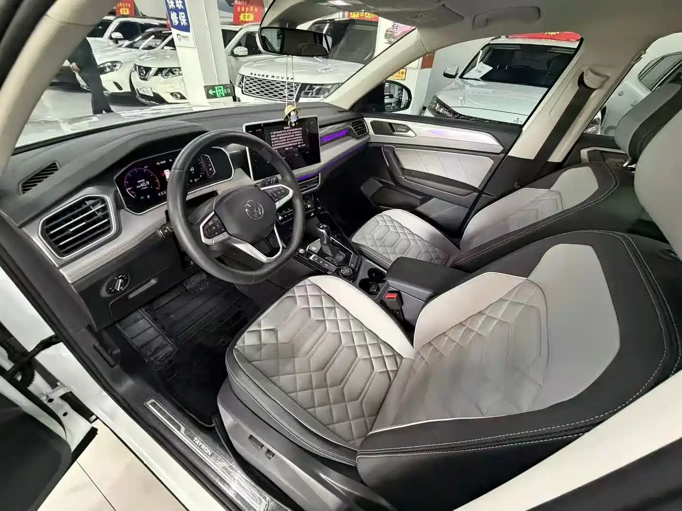 Volkswagen Tayron 2023 380TSI 4WD R-Line High-Performance Edition фото 7