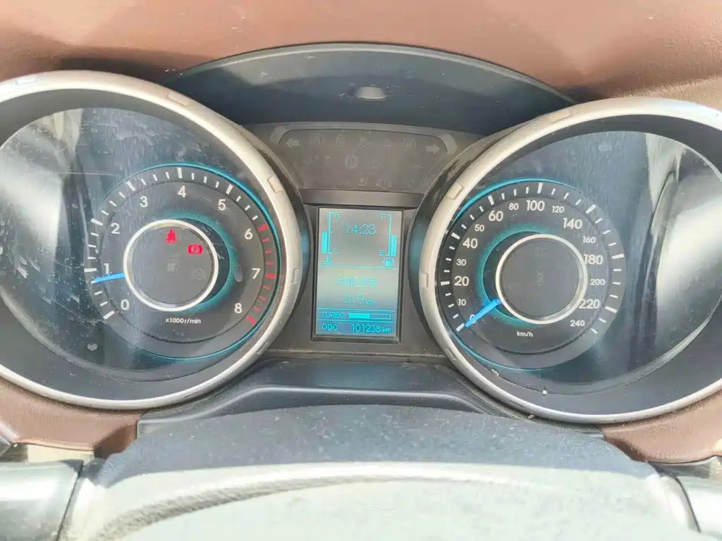BAIC Weiwang S50 2016 2016 1.5T Manual LeDong Luxury