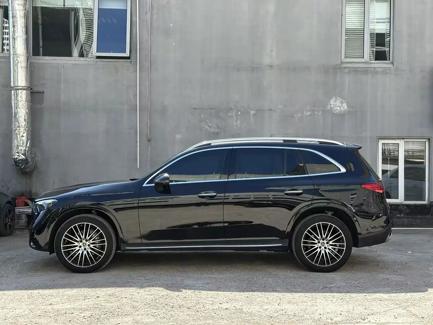 Фото 17 - Mercedes-Benz GLC