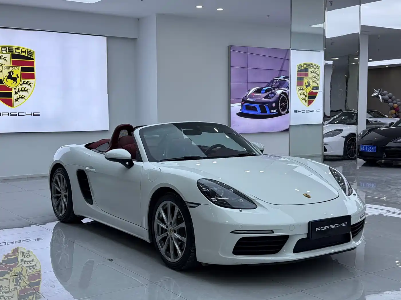 Porsche 718 2018 Boxster 2.0T фото 2