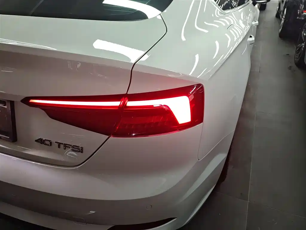 Audi A5 (Import) 2017 Sportback 40 TFSI Fashion фото 8
