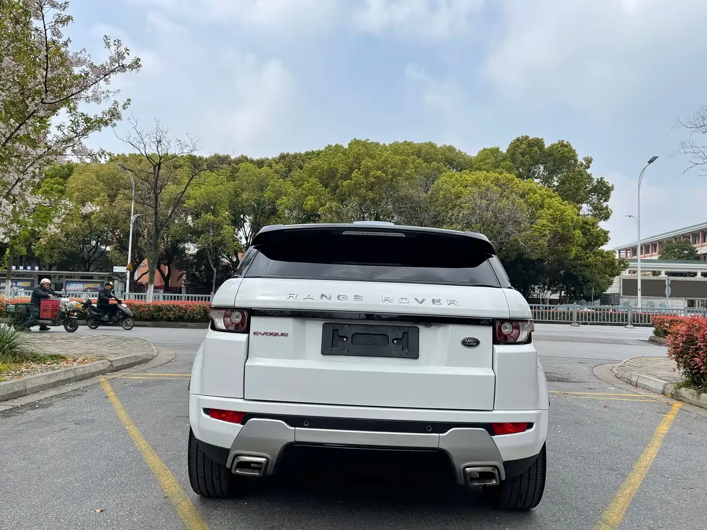 Land Rover Range Rover Evoque (Import) 2015 2.0T 5-door Dynamic Edition фото 5