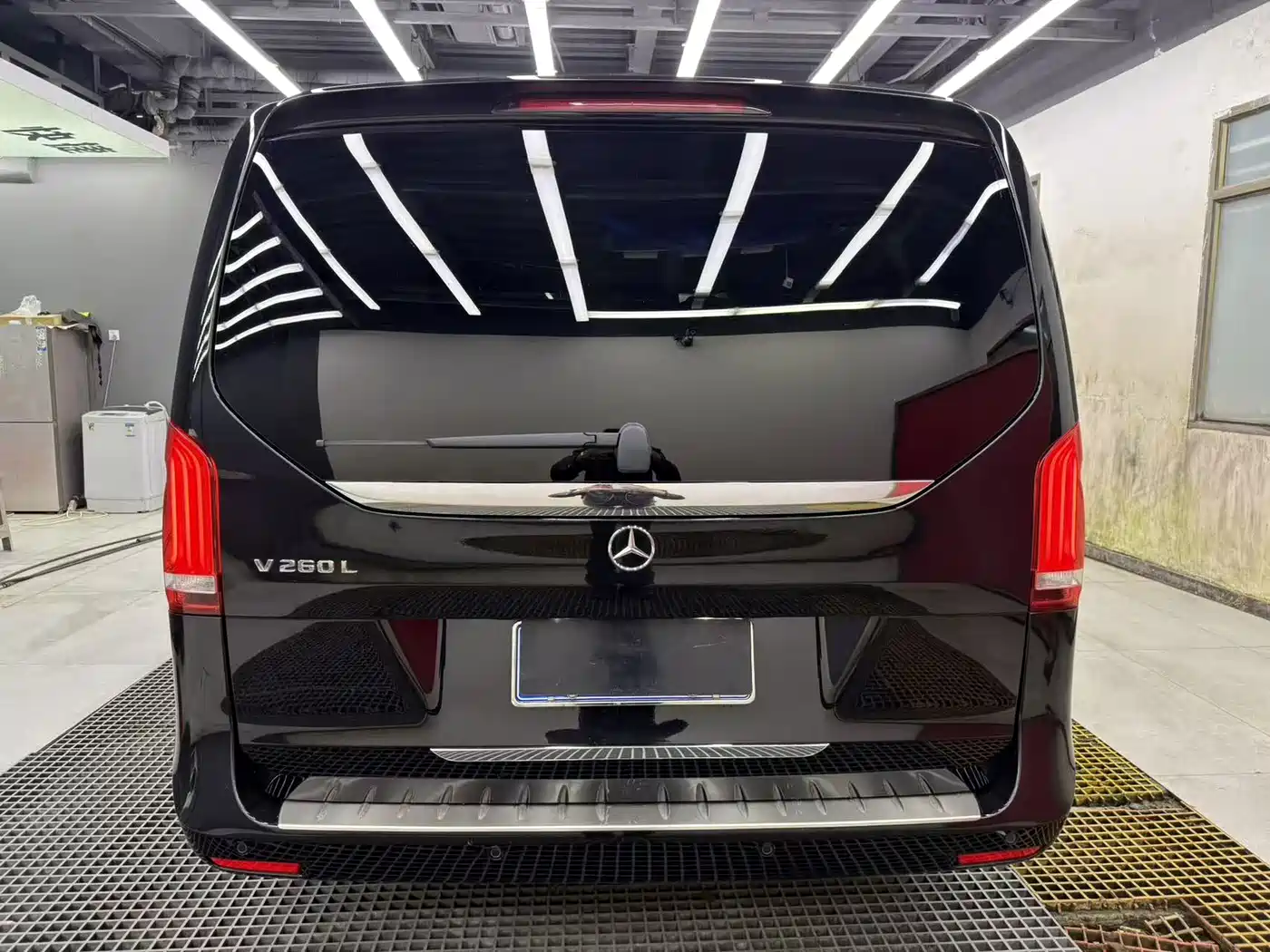 Mercedes-Benz V-Class 2018 V 260 L Premium Long Wheelbase Edition China VI фото 15