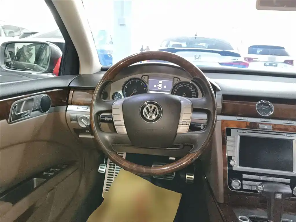 Volkswagen Phaeton 2012 3.0L Executive фото 8