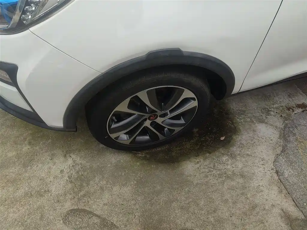 BYD Yuan 2016 1.5L Automatic Luxury фото 23