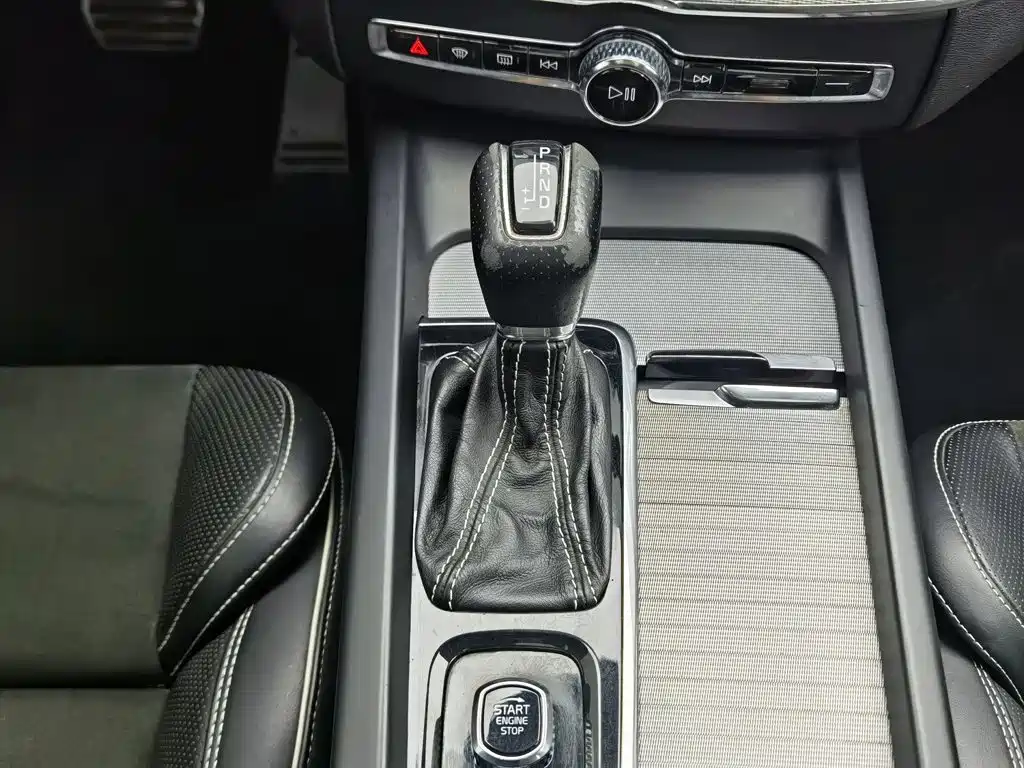 Фото 13 - Volvo XC60