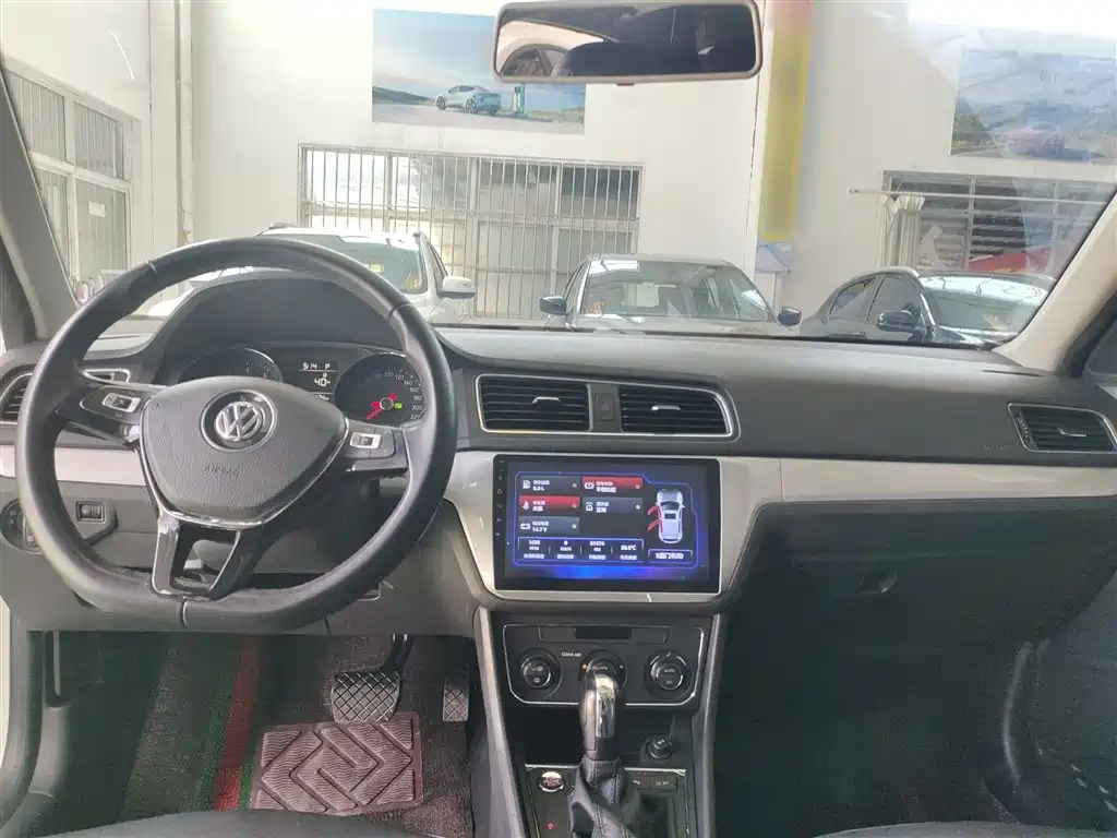 Volkswagen Lavida Tour 2017 180TSI DSG Comfort Edition фото 10