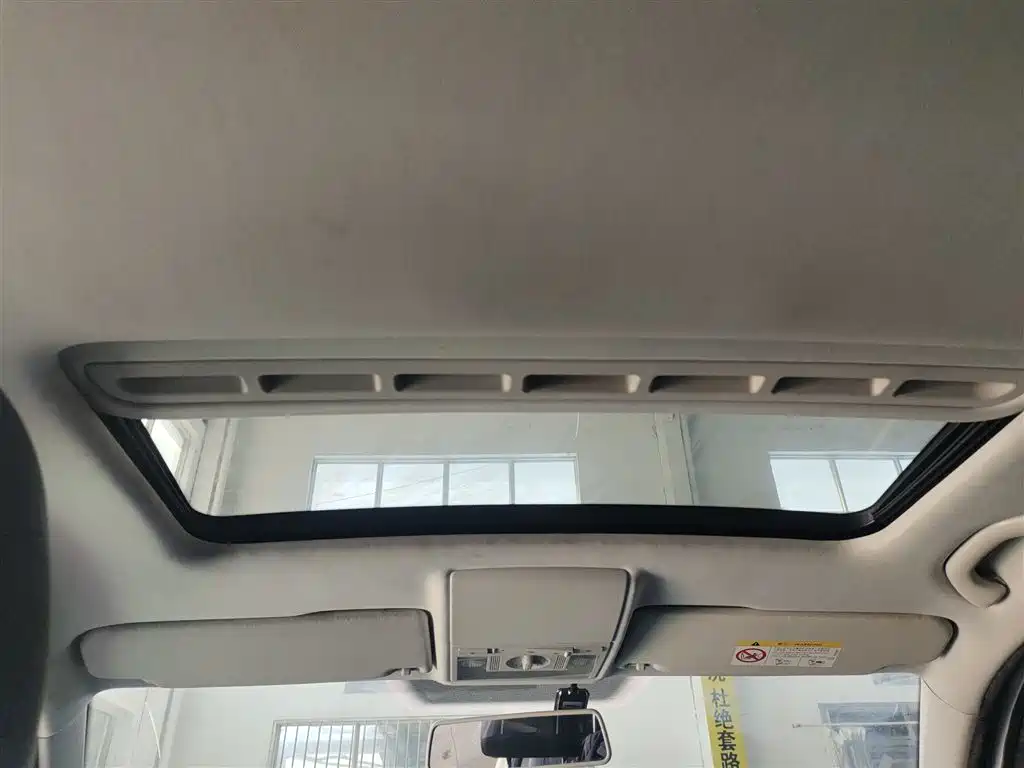Volkswagen Lavida Tour 2017 180TSI DSG Comfort Edition фото 18