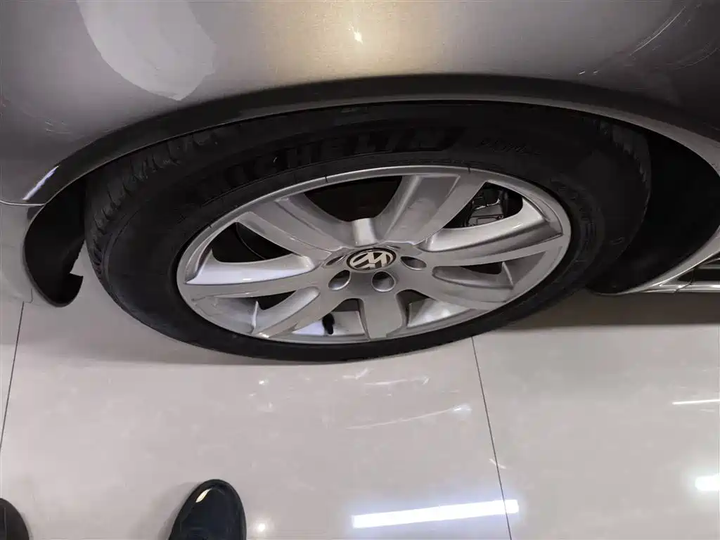 Volkswagen Phaeton 2012 3.0L Executive фото 25