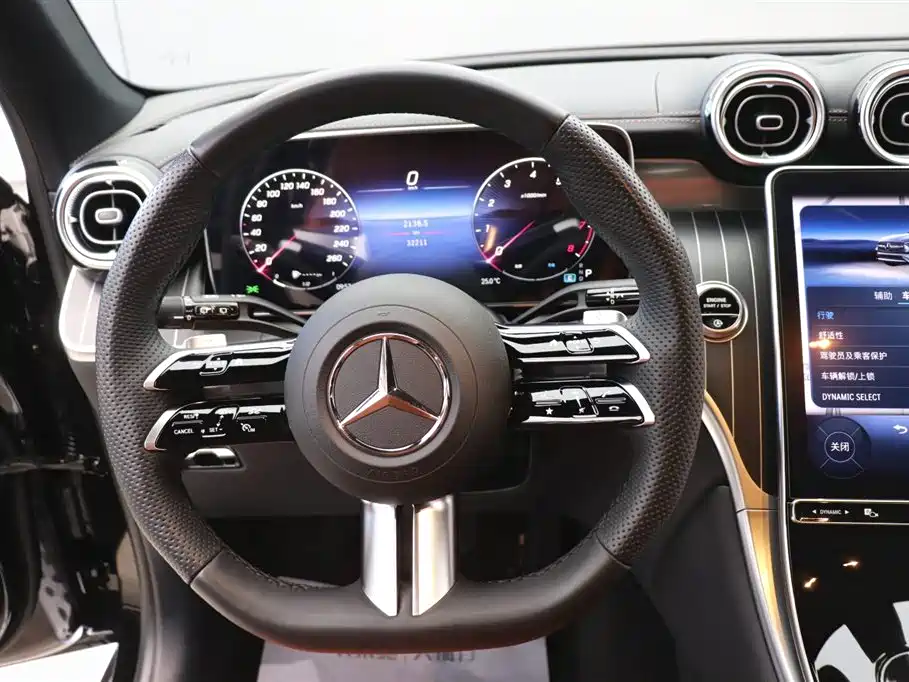 Mercedes-Benz GLC 2023 GLC 260 L 4MATIC Luxury 5-Seater фото 16