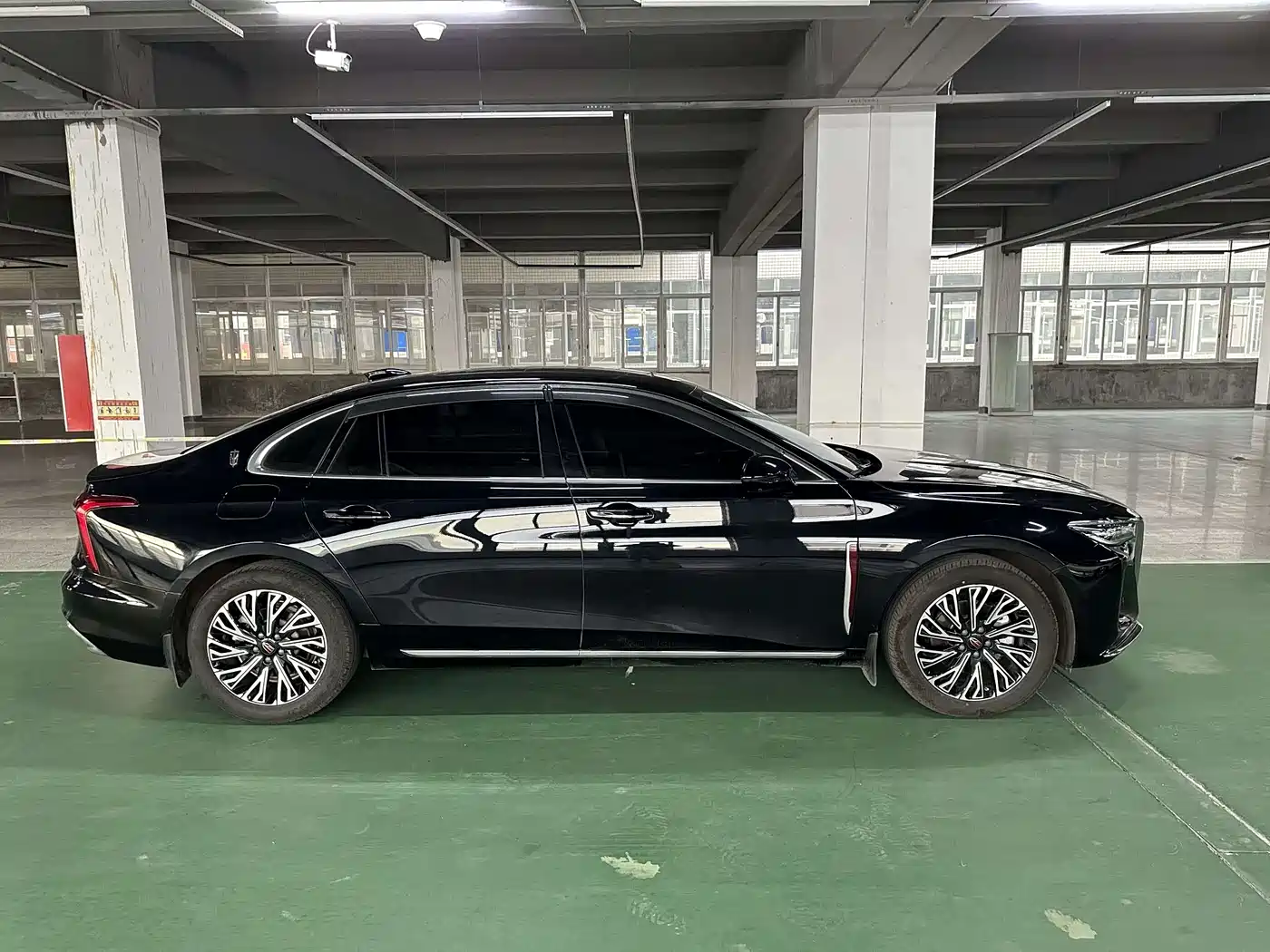 Hongqi H5 2024 2.0T Automatic Smart Connect Flag Smooth Edition фото 4