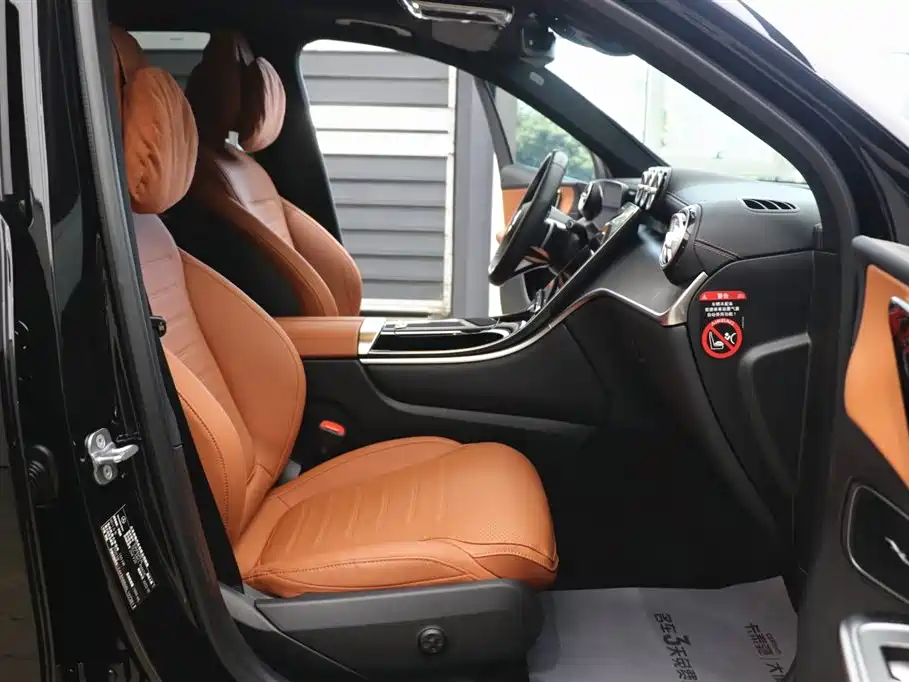 Mercedes-Benz GLC 2023 GLC 260 L 4MATIC Luxury 5-Seater фото 23