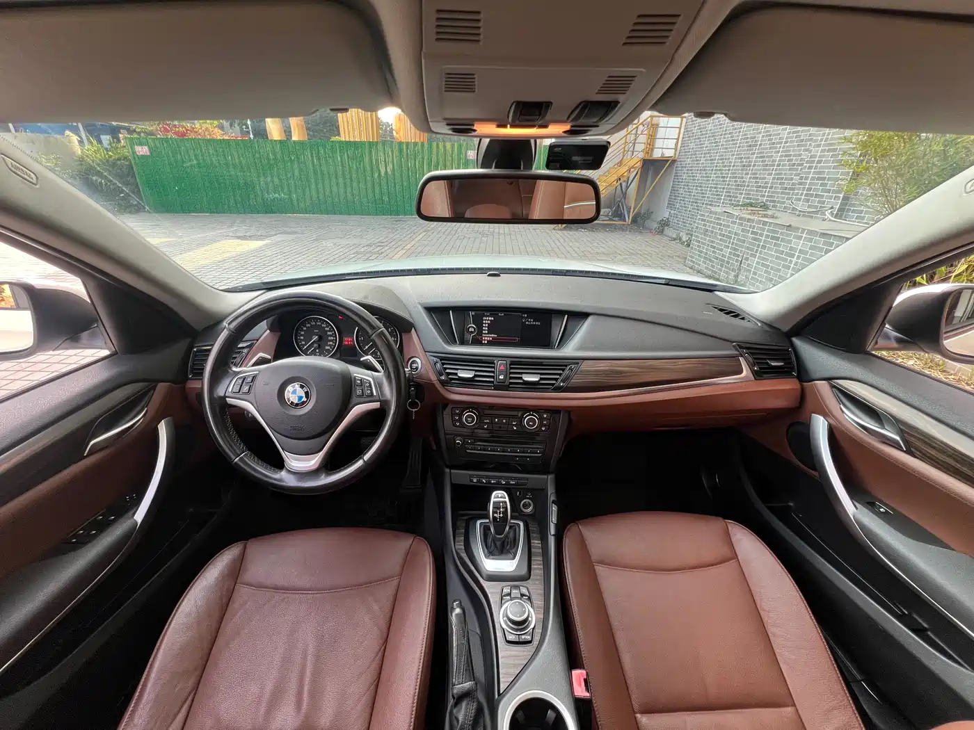 BMW X1 2014 Model sDrive20i X Design Package фото 17