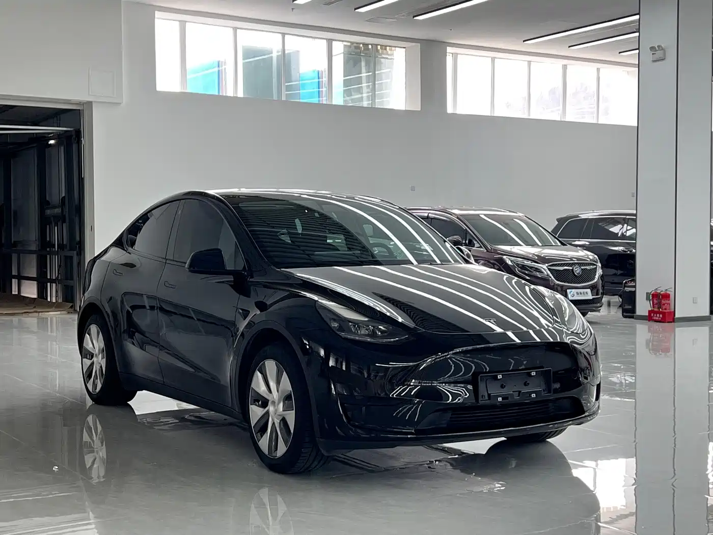 Фото 3 - Tesla Model Y
