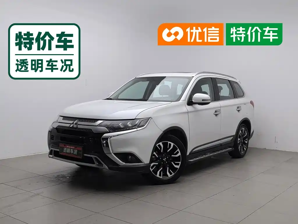Mitsubishi Outlander 2019 — пригон из Китая
