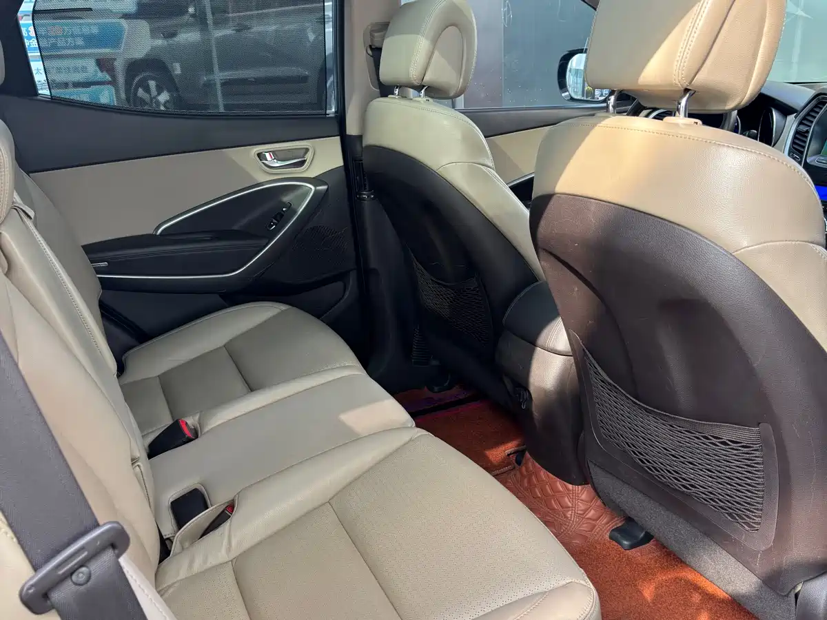 Hyundai Santa Fe 2013 Facelift 2.0T Automatic 4WD Premium фото 14
