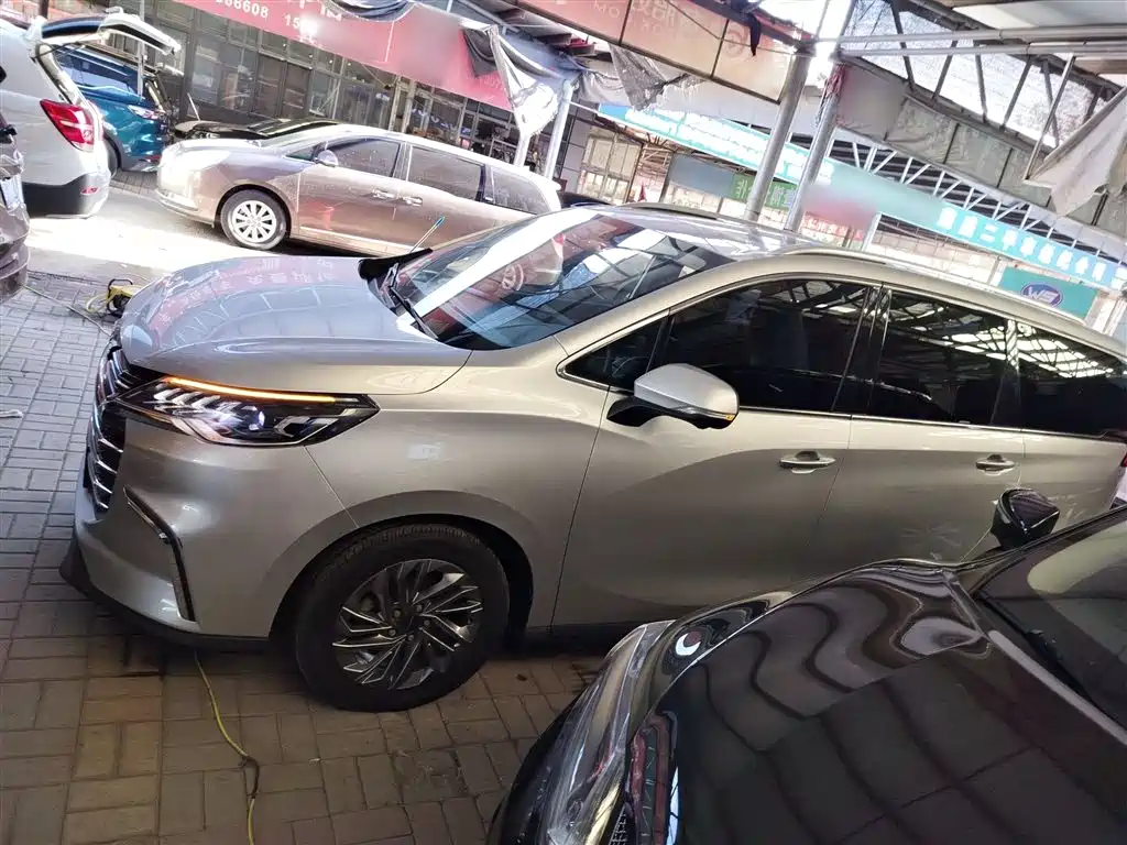 SAIC Maxus Maxus G50 2019 1.5T Automatic Luxury Edition China VI фото 5