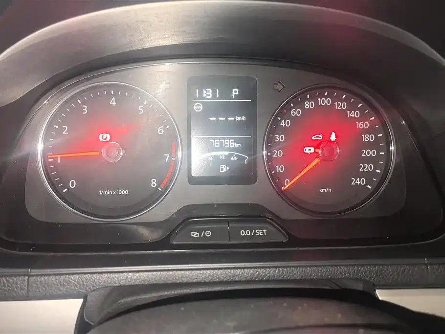 Volkswagen Lavida 2013 1.4TSI DSG Comfort Edition фото 14