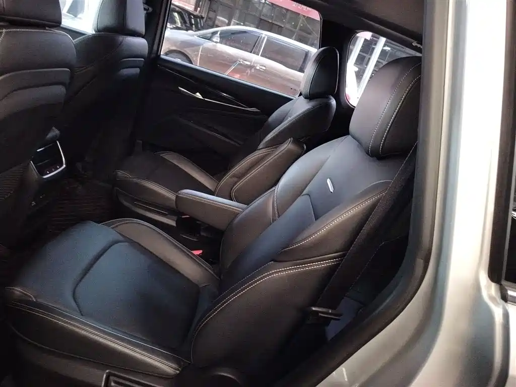 SAIC Maxus Maxus G50 2019 1.5T Automatic Luxury Edition China VI фото 17