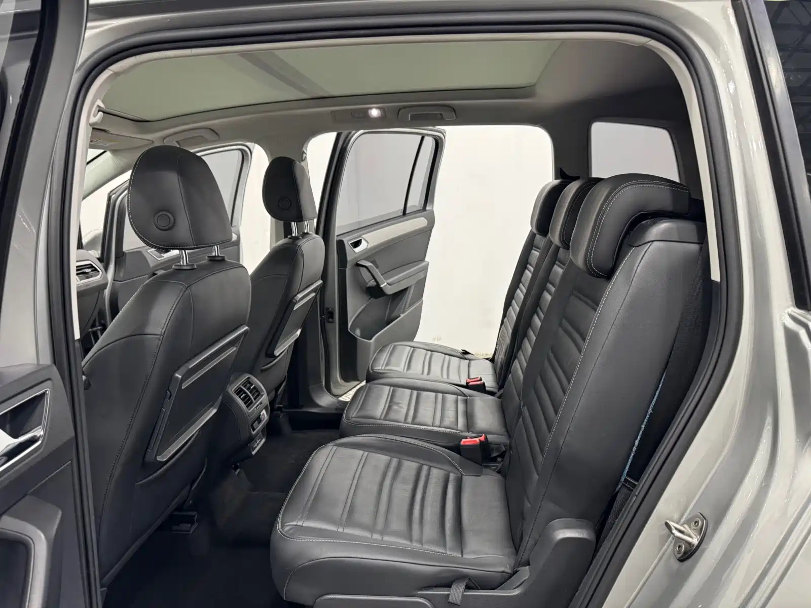 Фото 6 - Volkswagen Touran
