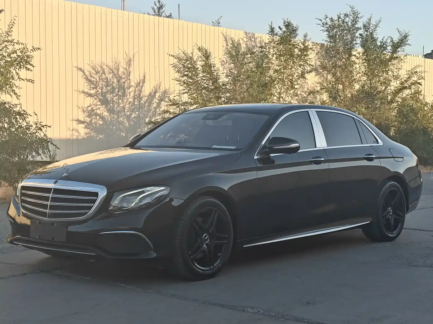 Фото 1 - Mercedes-Benz E-Class