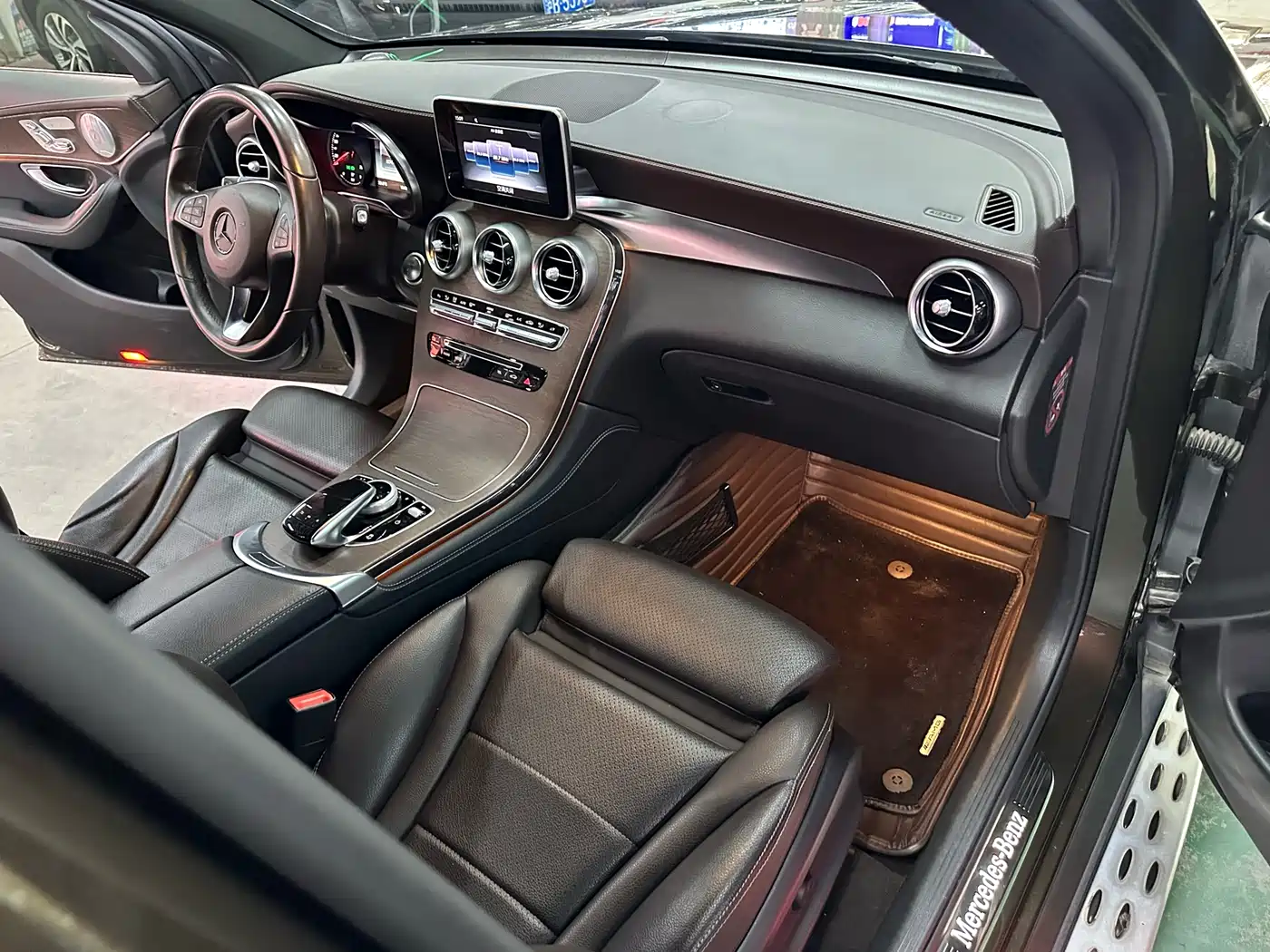 Mercedes-Benz GLC 2017 GLC 300 4MATIC Dynamic фото 9