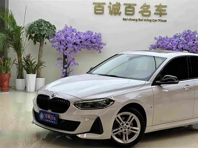 BMW 1 Series 2021 Facelift 120i M Sport Shadow Edition — фото 3