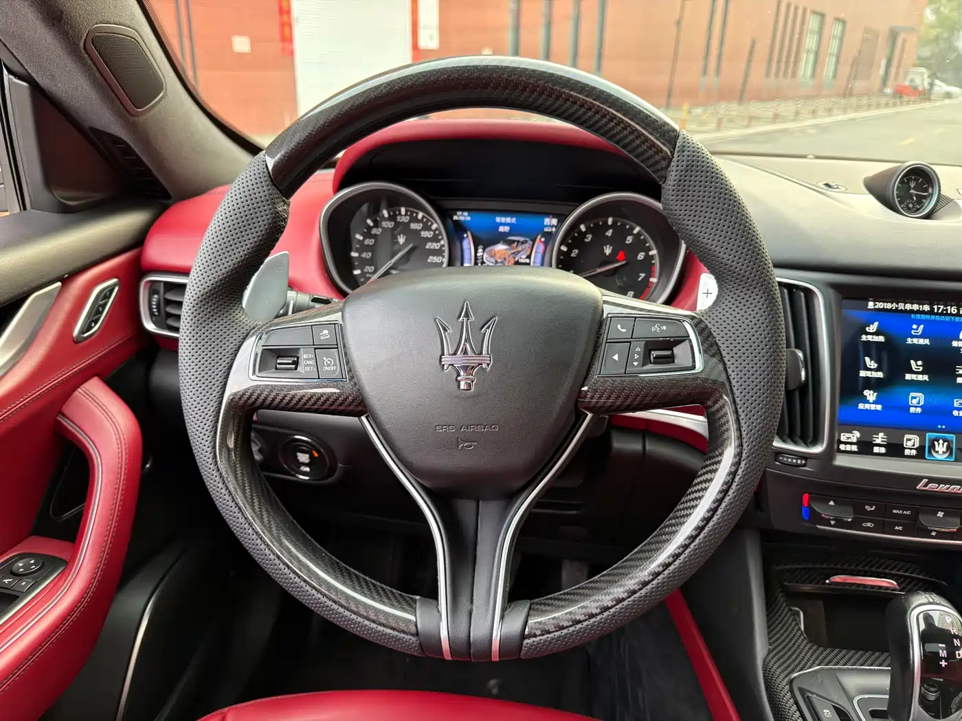 Maserati Levante 2016 3.0T Standard фото 9