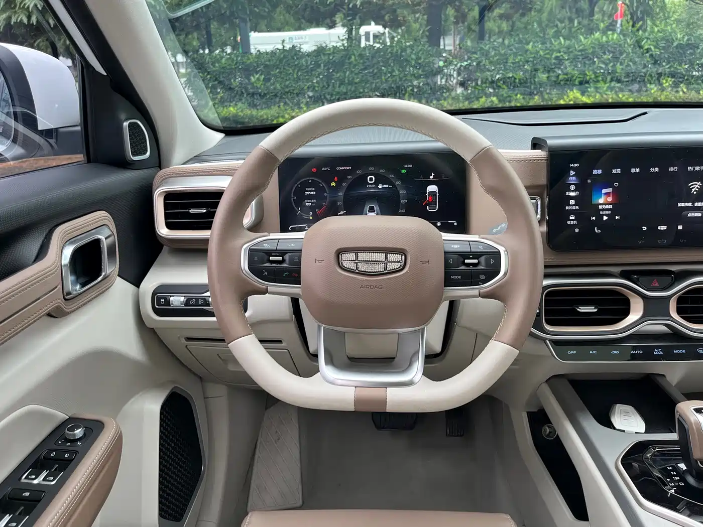 Фото 16 - Geely ICON