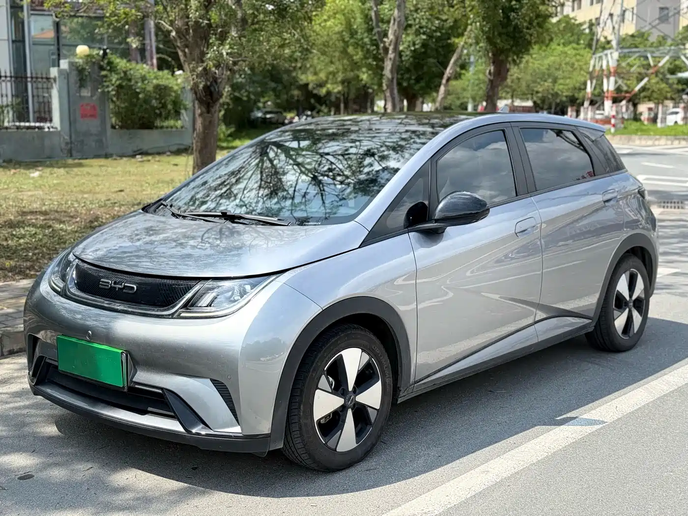 BYD Dolphin 2023 420km Fashion Edition