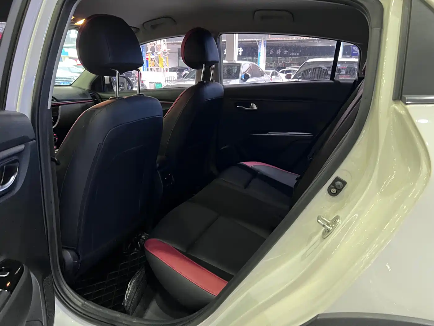 Kia KX CROSS 2017 1.4L AT GLS фото 7