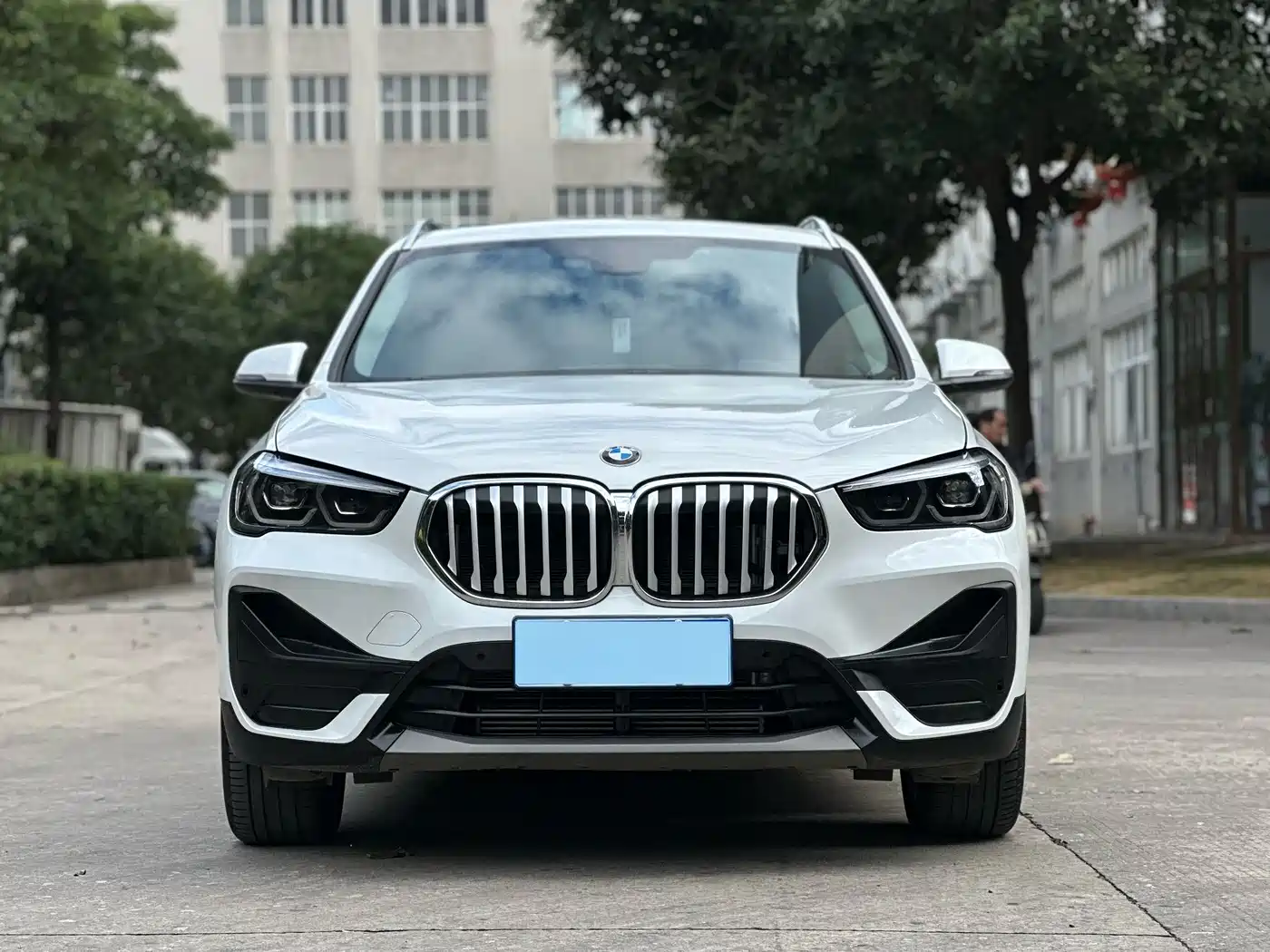 BMW X1 2022 sDrive25Li Leading фото 2