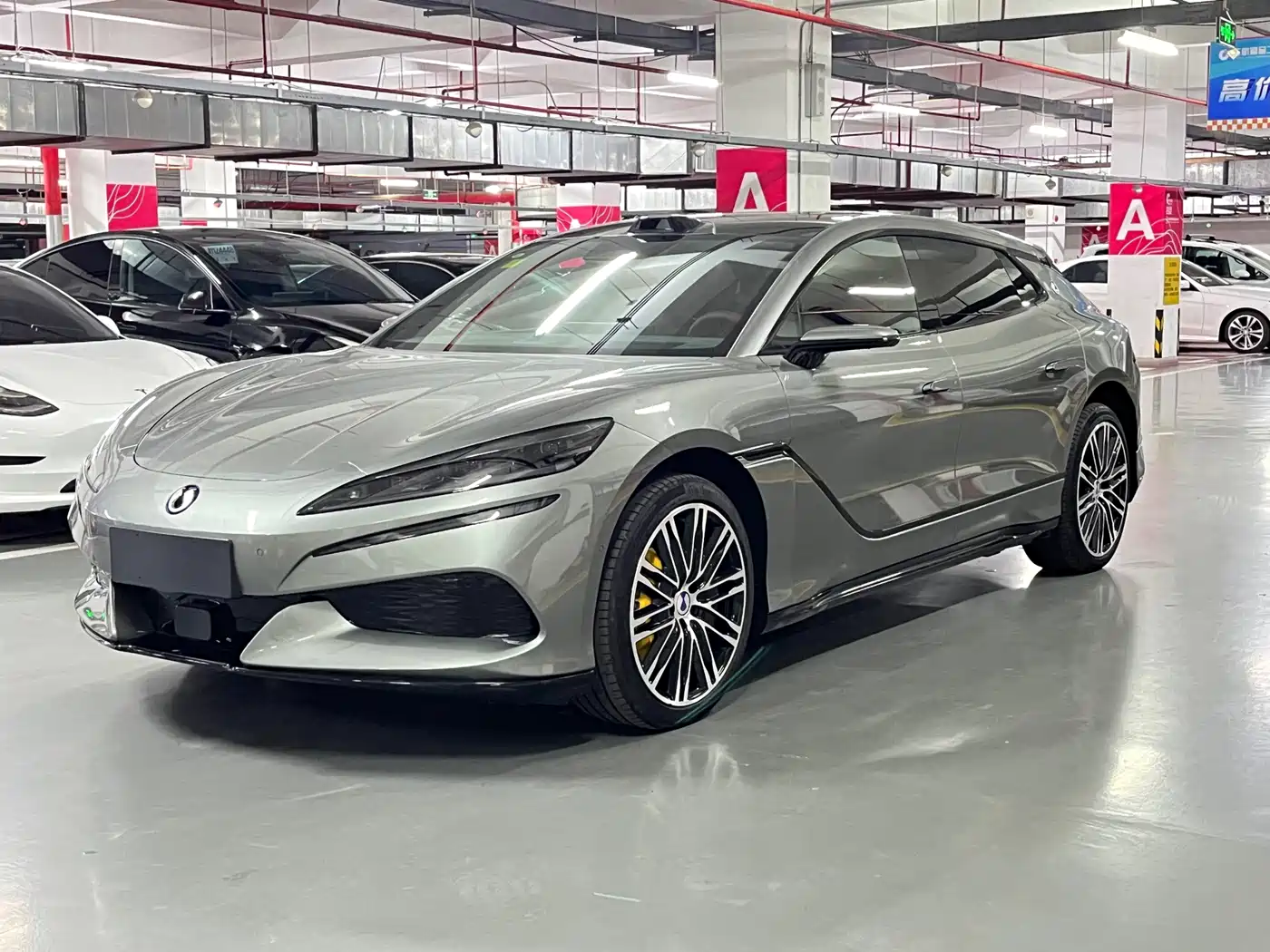 Denza Z9GT 2026 2026 Model Yi San Fang Flash Charge Performance Edition