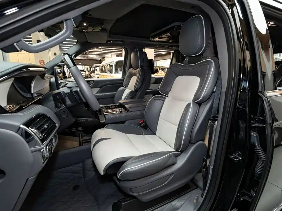 Lincoln Navigator 2018 Model 3.5T Ultimate China V фото 7