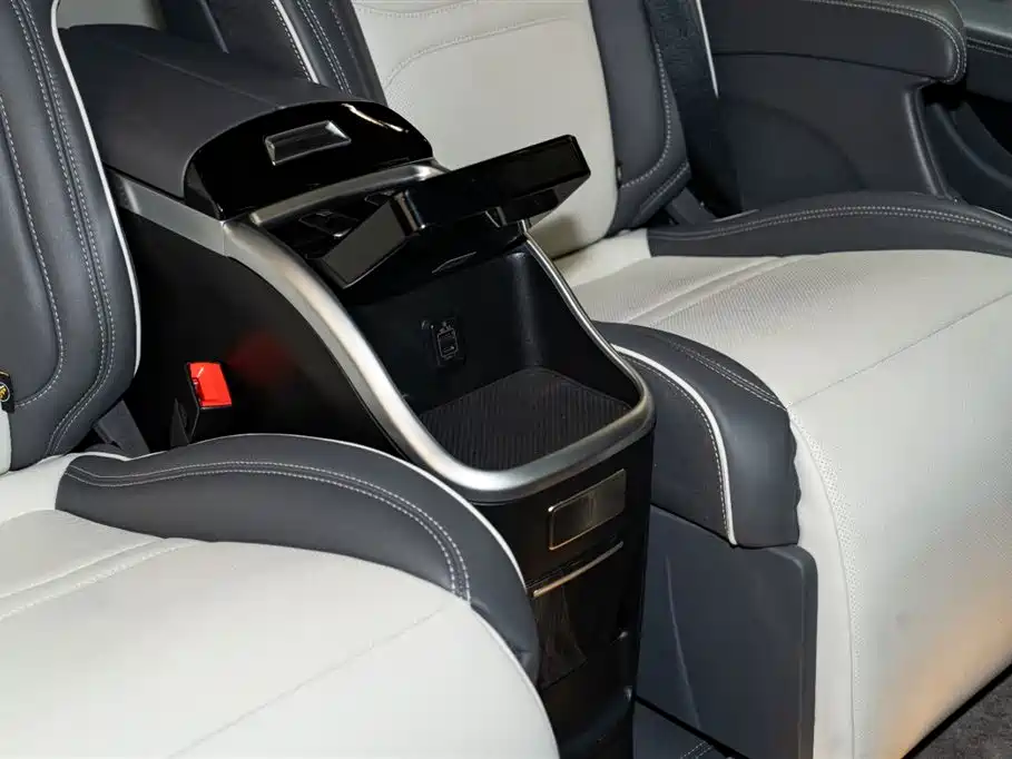Lincoln Navigator 2018 Model 3.5T Ultimate China V фото 21