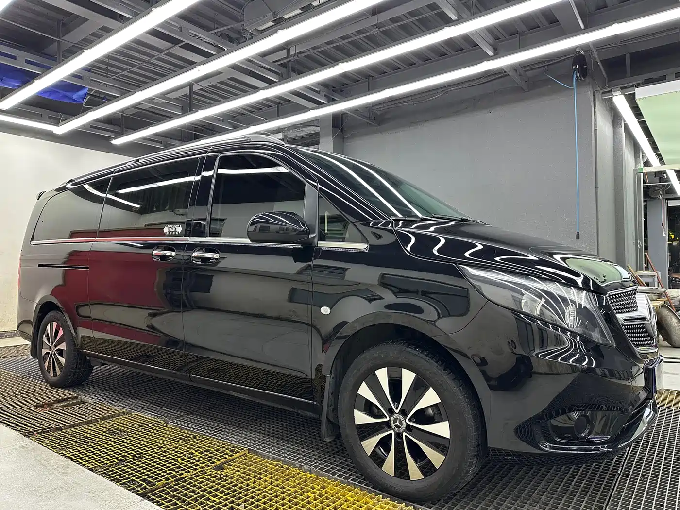 Mercedes-Benz Vito 2021 2.0T Elite 7-Seater фото 12