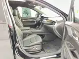 Фото 21 - Cadillac XT6