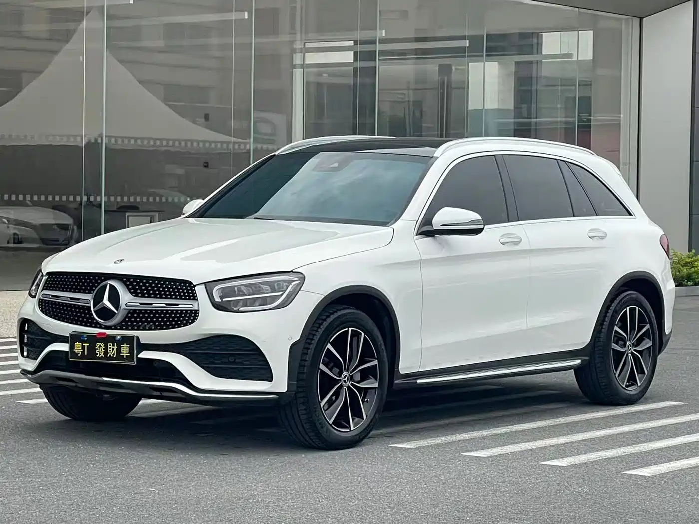MERCEDES-BENZ GLC