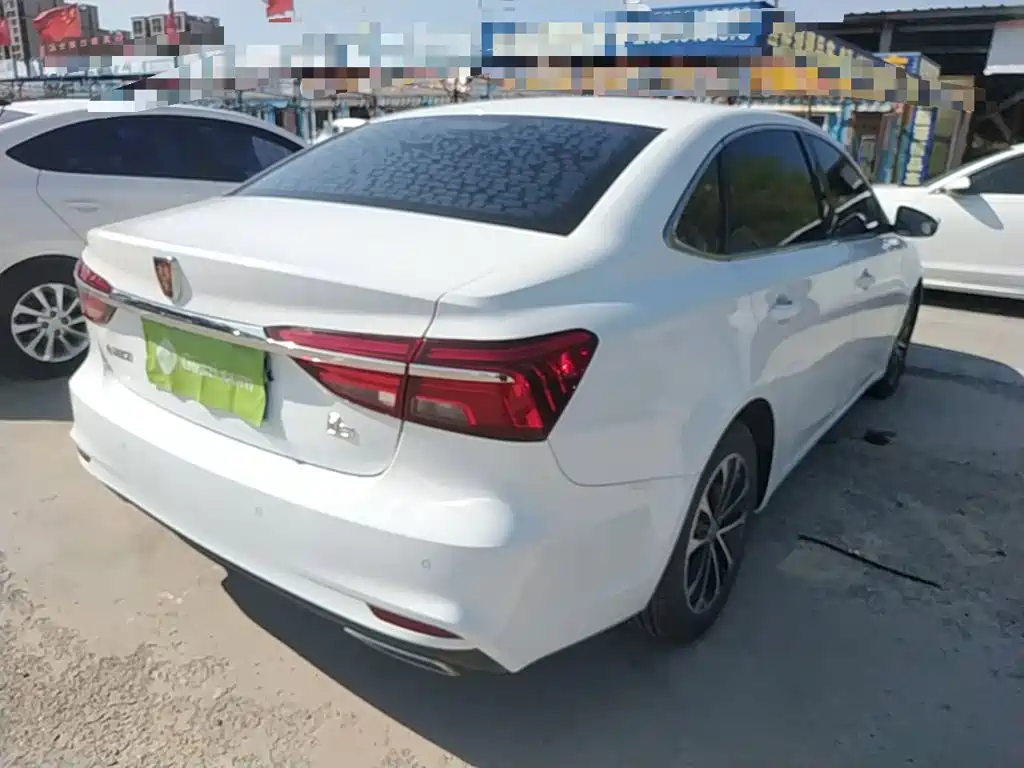 Фото 5 - Roewe i6