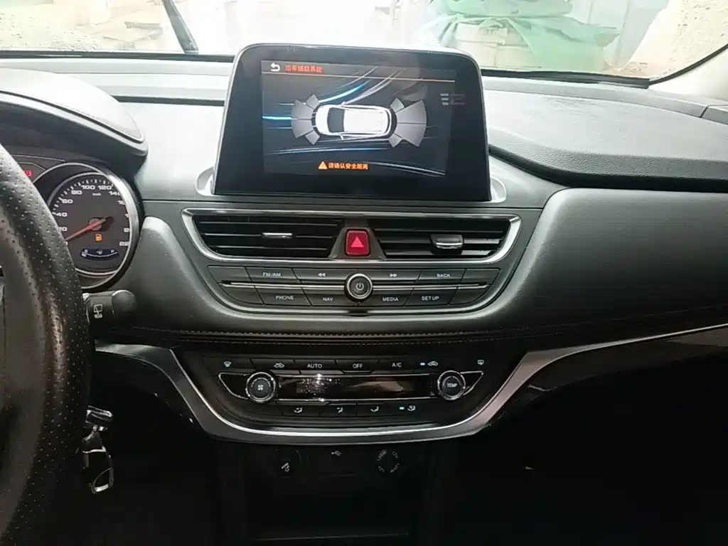JAC Motors Refine S3 2017 2017 1.6L CVT Luxury Smart