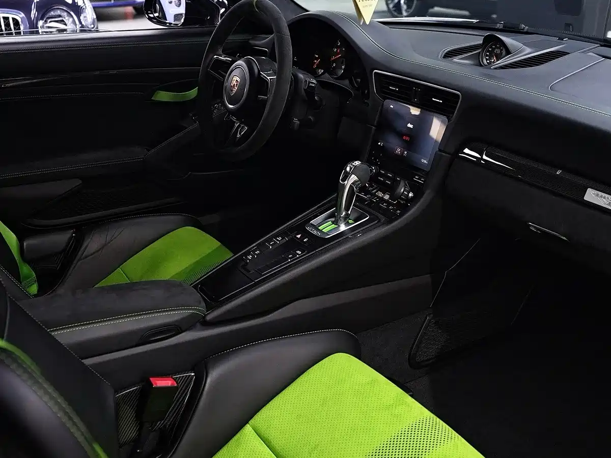 Porsche 911 2018 GT3 RS 4.0L фото 19